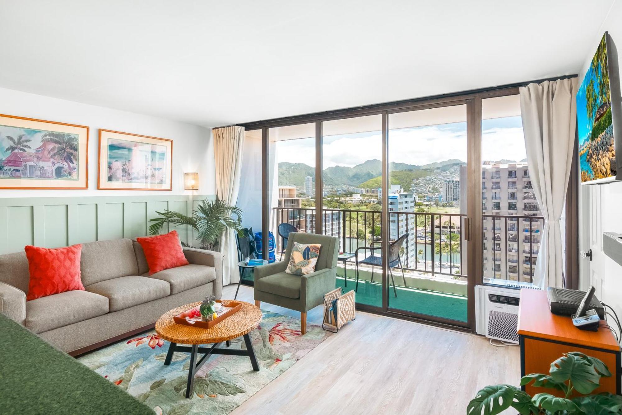 Mountain View Condo W/ King-Size Bed, Free Parking โฮโนลูลู ภายนอก รูปภาพ