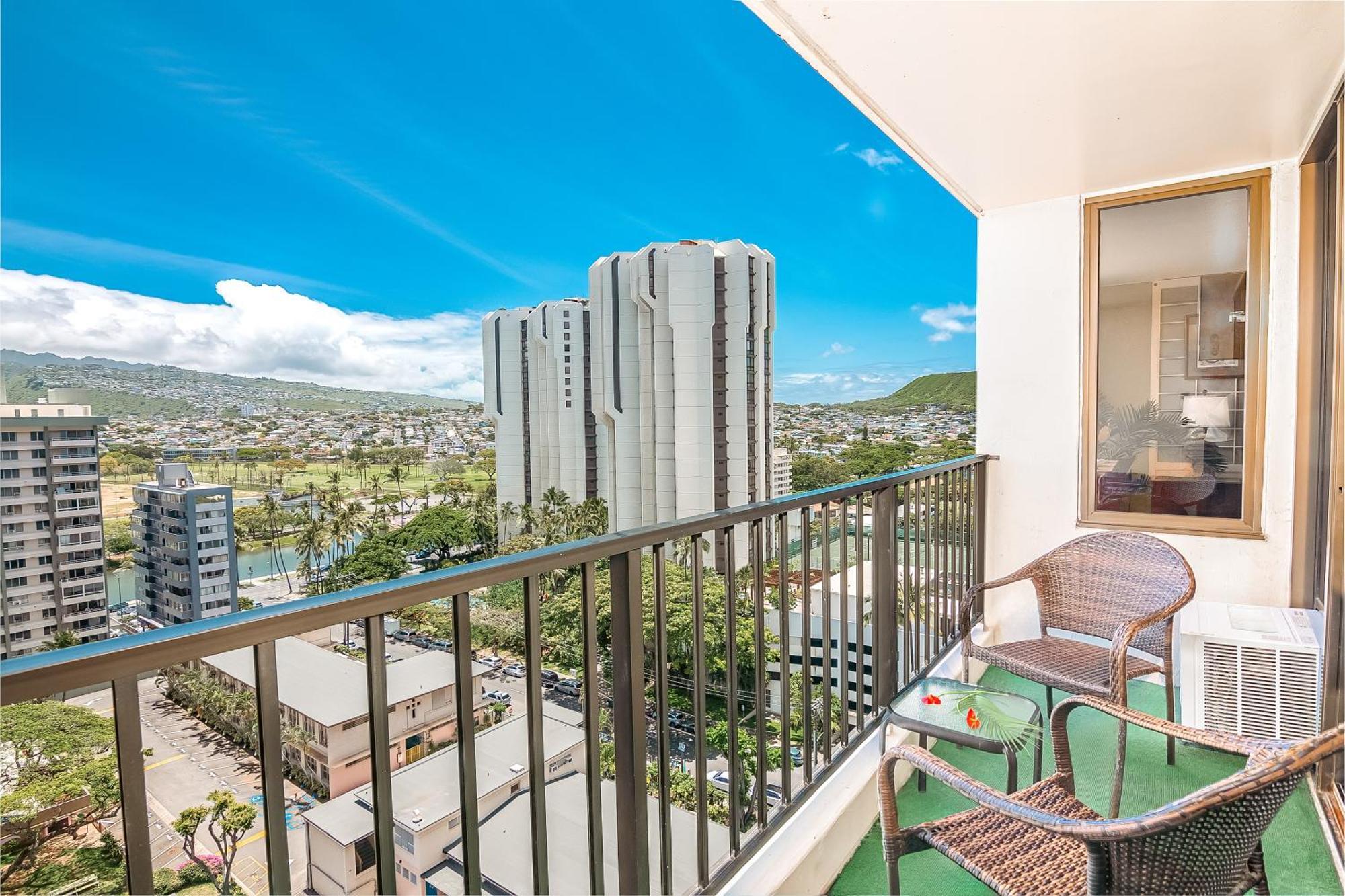 Mountain View Condo W/ King-Size Bed, Free Parking โฮโนลูลู ภายนอก รูปภาพ
